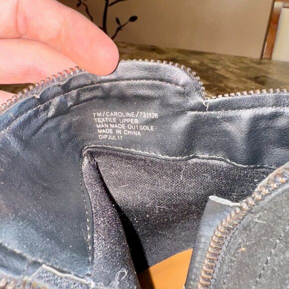 Daisy Fuentes Women's Carolina Zip Up Wedge Heel Black Suede Booties - Picture 4 of 11